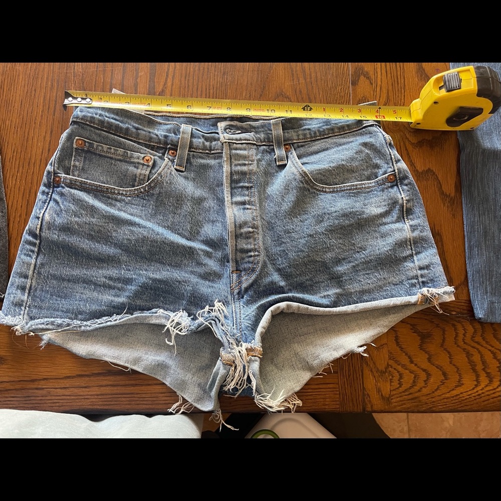 levi shorts
